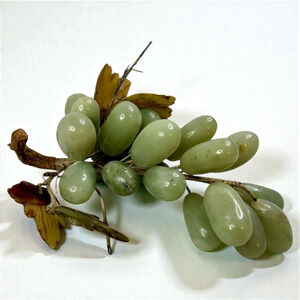 Vintage Stone Grape Cluster Jade Leaves Realistic Polished Fruit Chinese 7" L